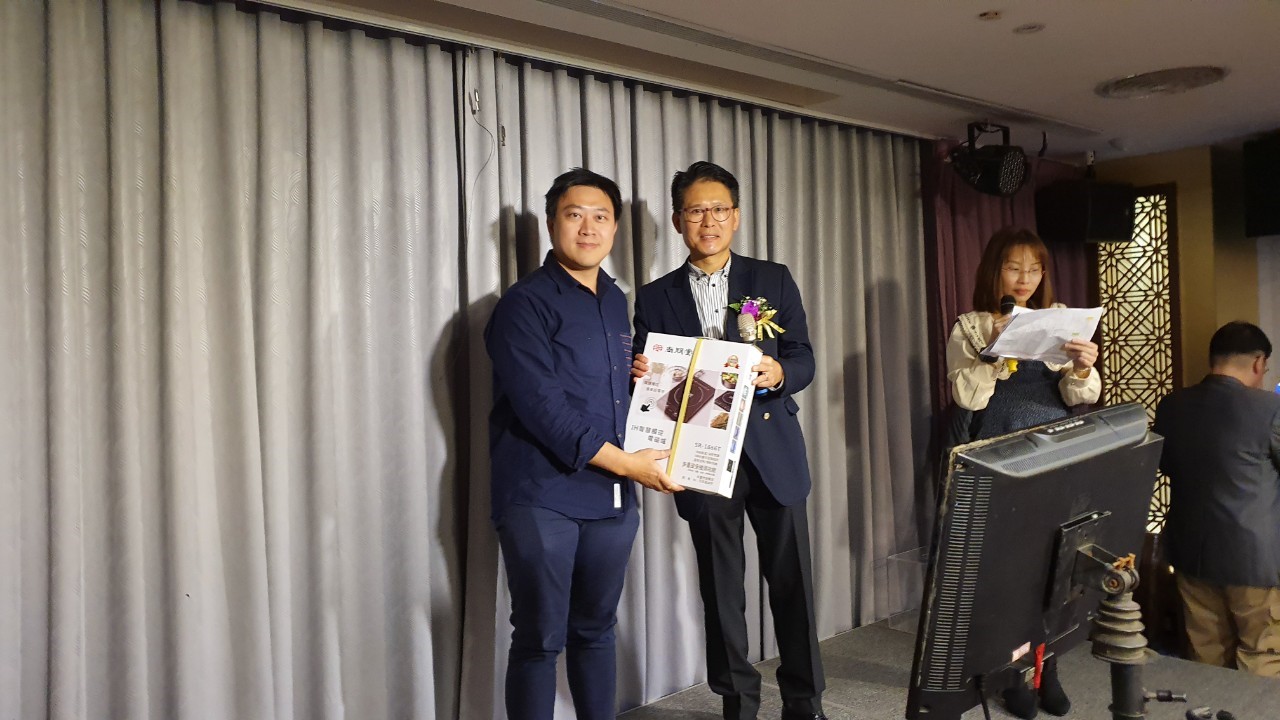 0d0ad9e66366707bd46d9b18f1625361.jpg